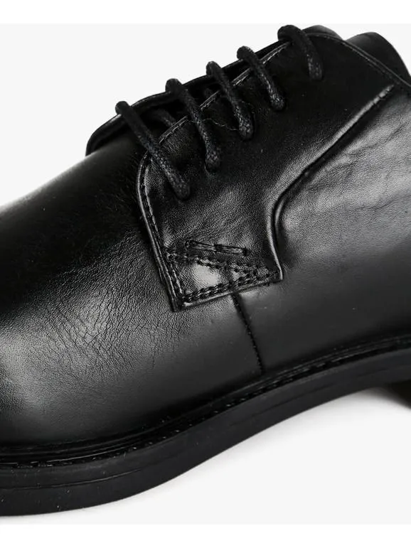 Halland Zapatos derby de piel en piel negra.