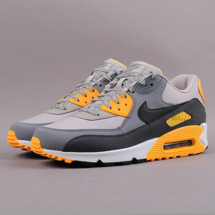 Nike Air Max 90 Essential "Pale Grey Laser Orange"