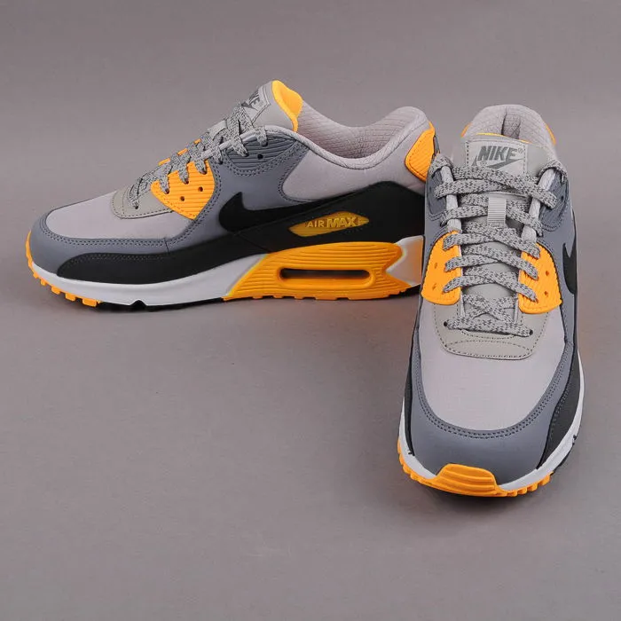 Nike Air Max 90 Essential "Pale Grey Laser Orange"