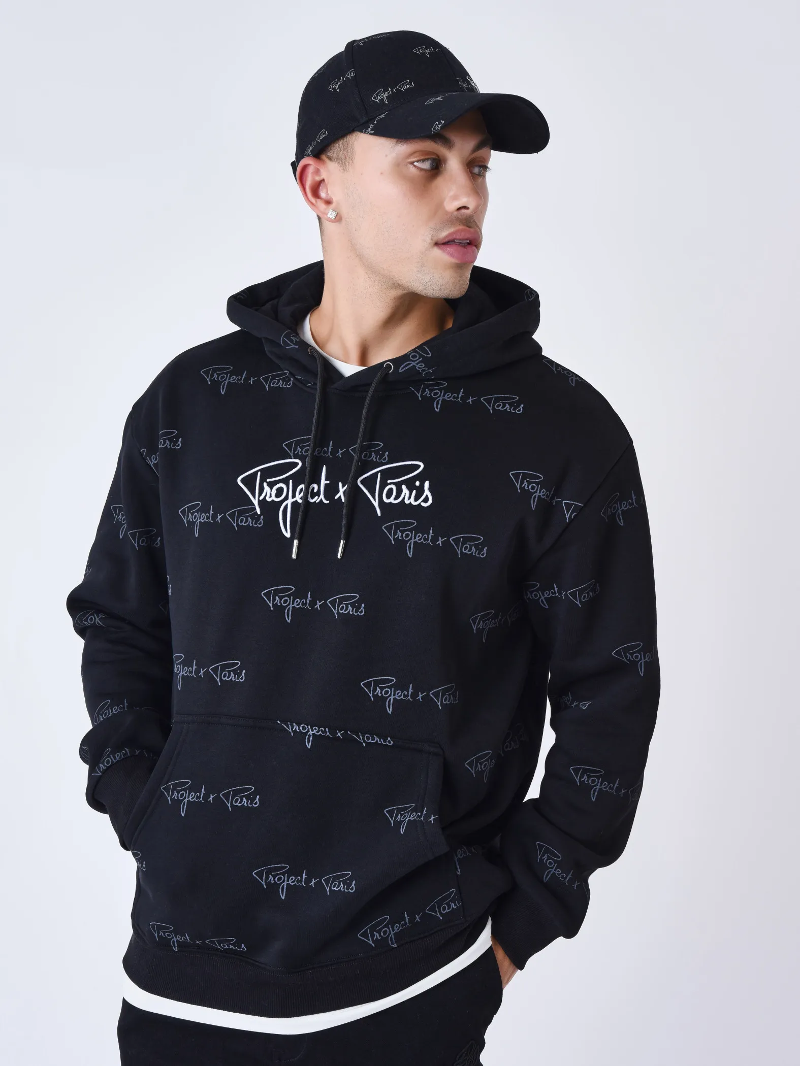 Sudadera con capucha estampada