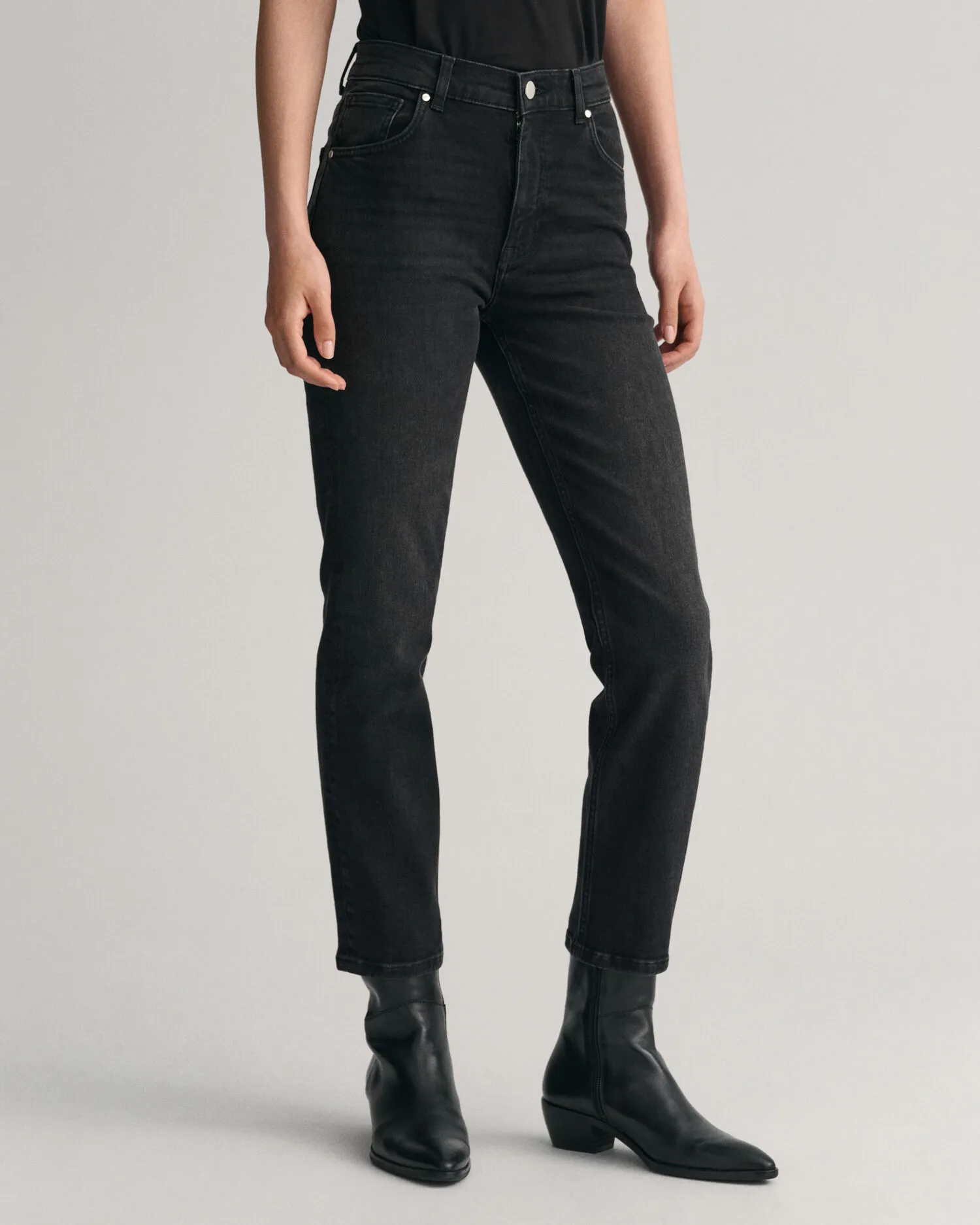 Vaqueros tobilleros Slim Fit negros