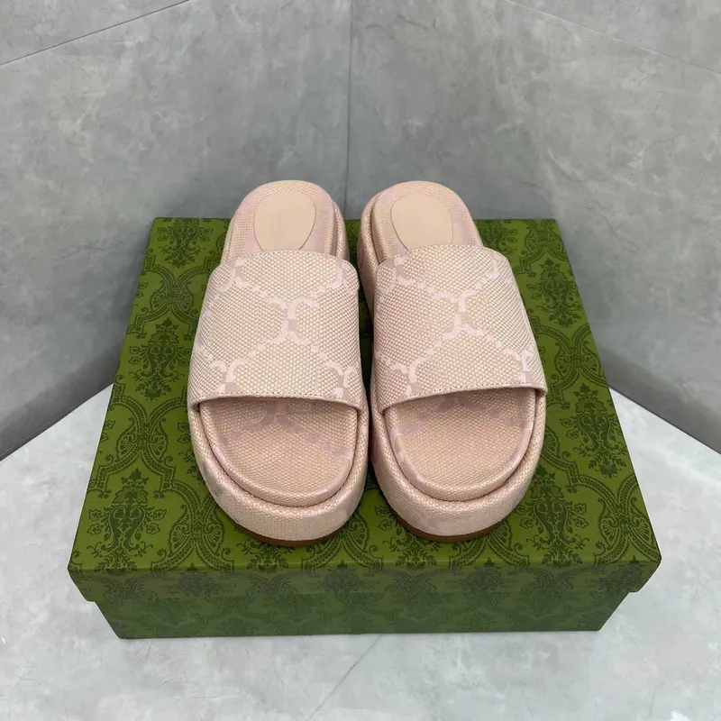 Zapatillas de diseñador Mujer Sandalias de fondo grueso Moda bordada Lona impresa Plataforma para niñas Cuña Arco iris Sandalia 