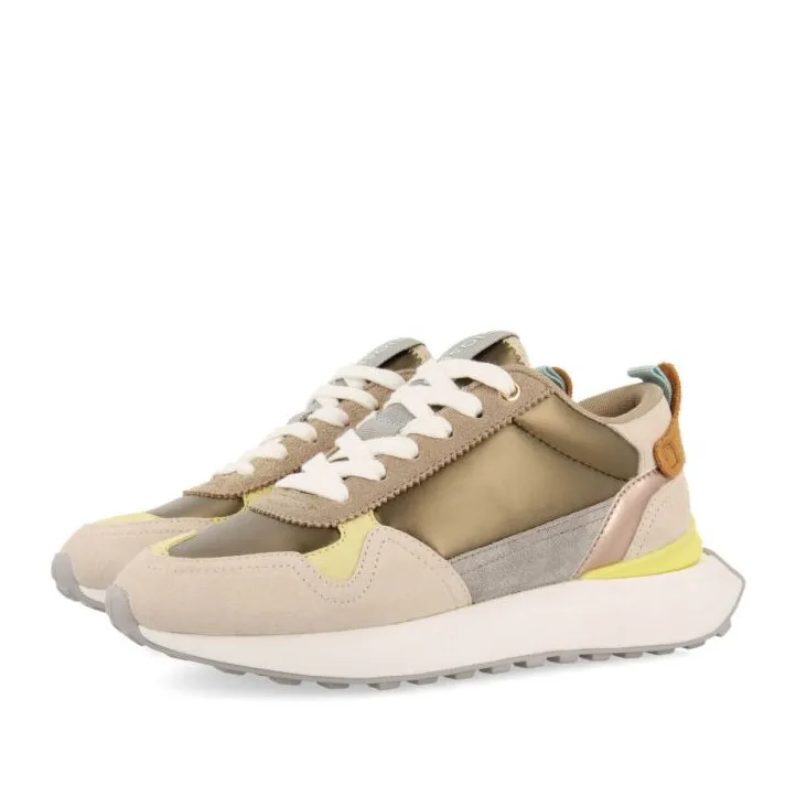 Zapatillas urban Gioseppo retro doradas con detalles para mujer selkirk